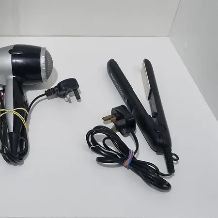 Holiday home *11br* Setup For Your Amazing Relaxed + Free Parking + Free Fast Wifi * *