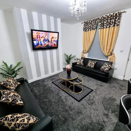 *11br* Setup For Your Amazing Relaxed + Free Parking + Free Fast Wifi * * Leeds (West Yorkshire)