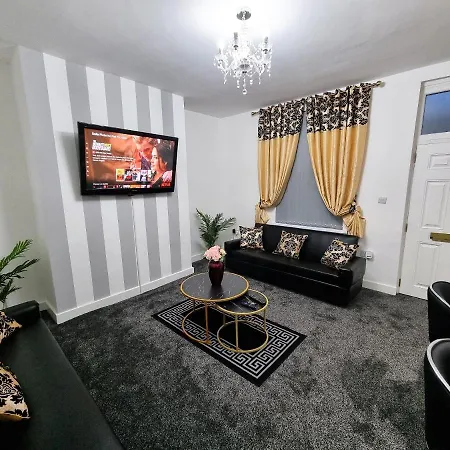 *11br* Setup For Your Amazing Relaxed + Free Parking + Free Fast Wifi * Holiday home *