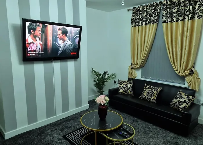 *11br* Setup For Your Amazing Relaxed + Free Parking + Free Fast Wifi * Holiday home *