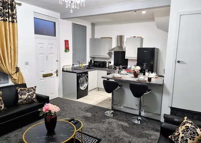 *11br* Setup For Your Amazing Relaxed + Free Parking + Free Fast Wifi * * Leeds (West Yorkshire)