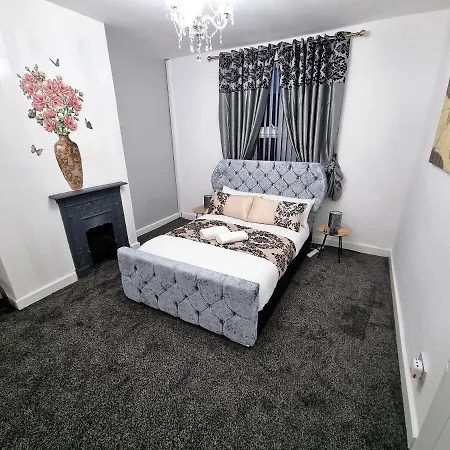 *11br* Setup For Your Amazing Relaxed + Free Parking + Free Fast Wifi * Leeds