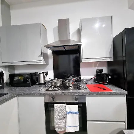 *11br* Setup For Your Amazing Relaxed + Free Parking + Free Fast Wifi * * Leeds